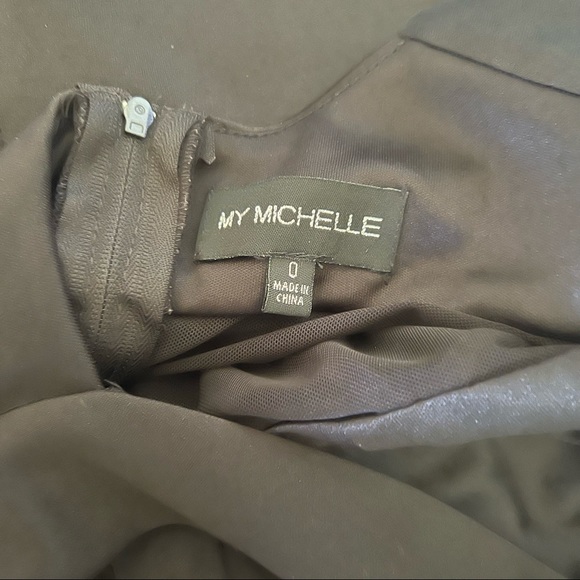 Sleek Black Dress 🖤 - Picture 6 of 6